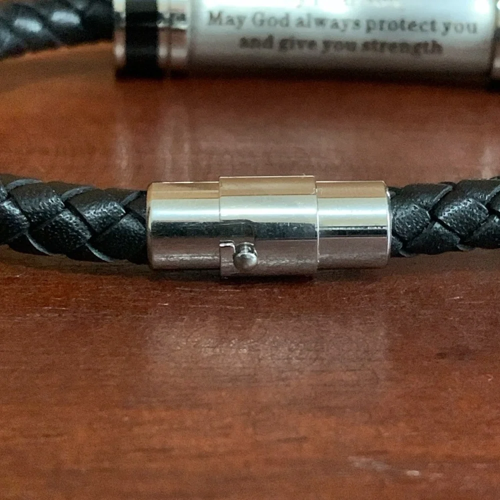 NWOT Bradford (Gold) Exchange leather & stainless steel son bracelet